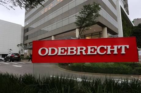 Ejecutivo de Odebrecht asegura que ya no están sobornando