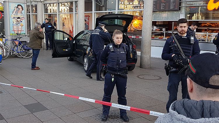 Un conductor embiste con su coche a varias personas en Alemania