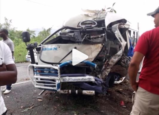 Accidente de autobús en autopista Duarte deja varios heridos