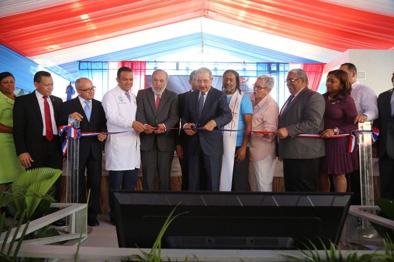 Presidente Medina inaugura hospital Sigifredo Alba, en Sánchez Ramírez