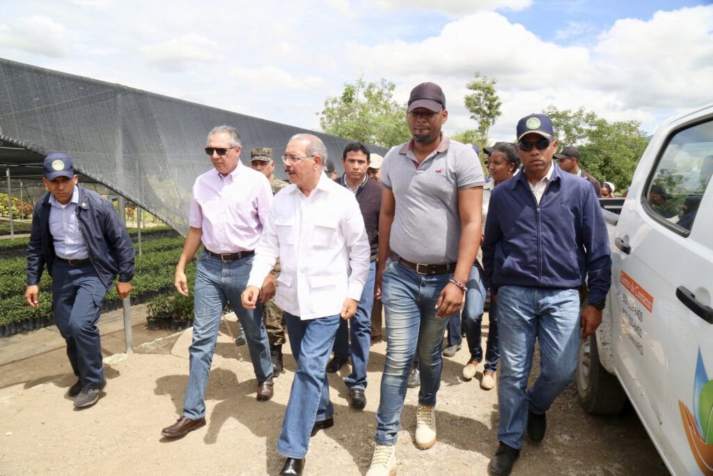Presidente Medina realiza visita sorpresa en la frontera