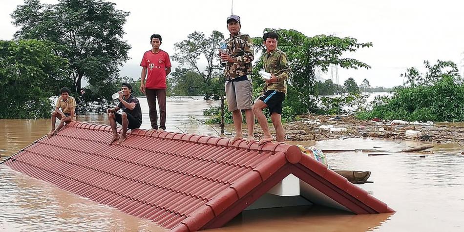 Varios muertos y desaparecidos al derrumbarse una presa en Laos