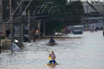 Suben a 96 los muertos por lluvias en Brasil