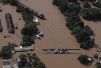 En Brasil hay 128 desaparecidos tras inundaciones