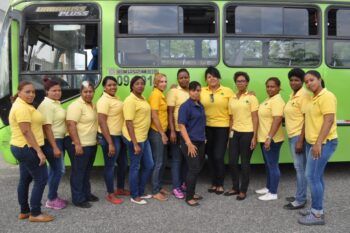 OMSA formará mujeres como conductoras de autobuses