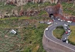 Un muerto y 14 heridos en tras caer autobús por un barranco en Espana